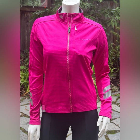 Endura Women's Windchill Windproof Jacket. - Picture 1 of 7